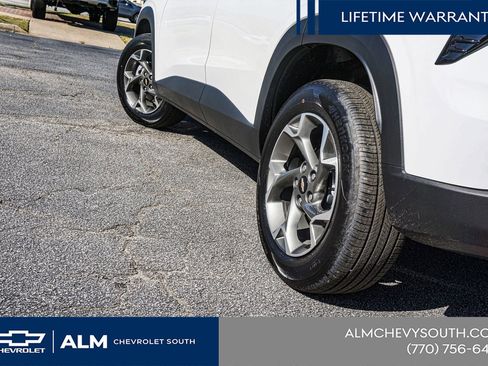 New 2026 Chevrolet Trax LT w/ Driver Confidence Package FWD image 13