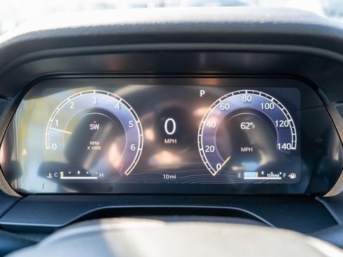 New 2025 Jeep Grand Cherokee Altitude image 17