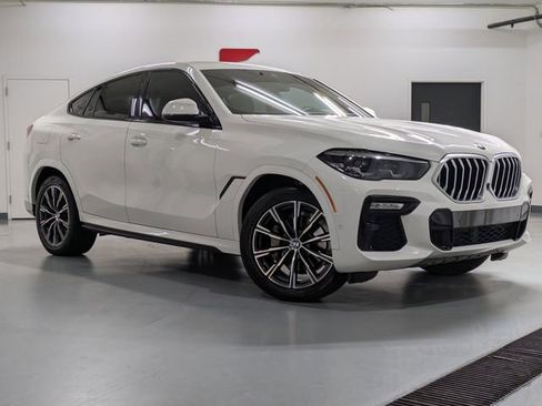 Used 2021 BMW X6 xDrive40i w/ M Sport Package image 2