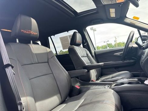 Used 2022 Honda Pilot TrailSport image 21
