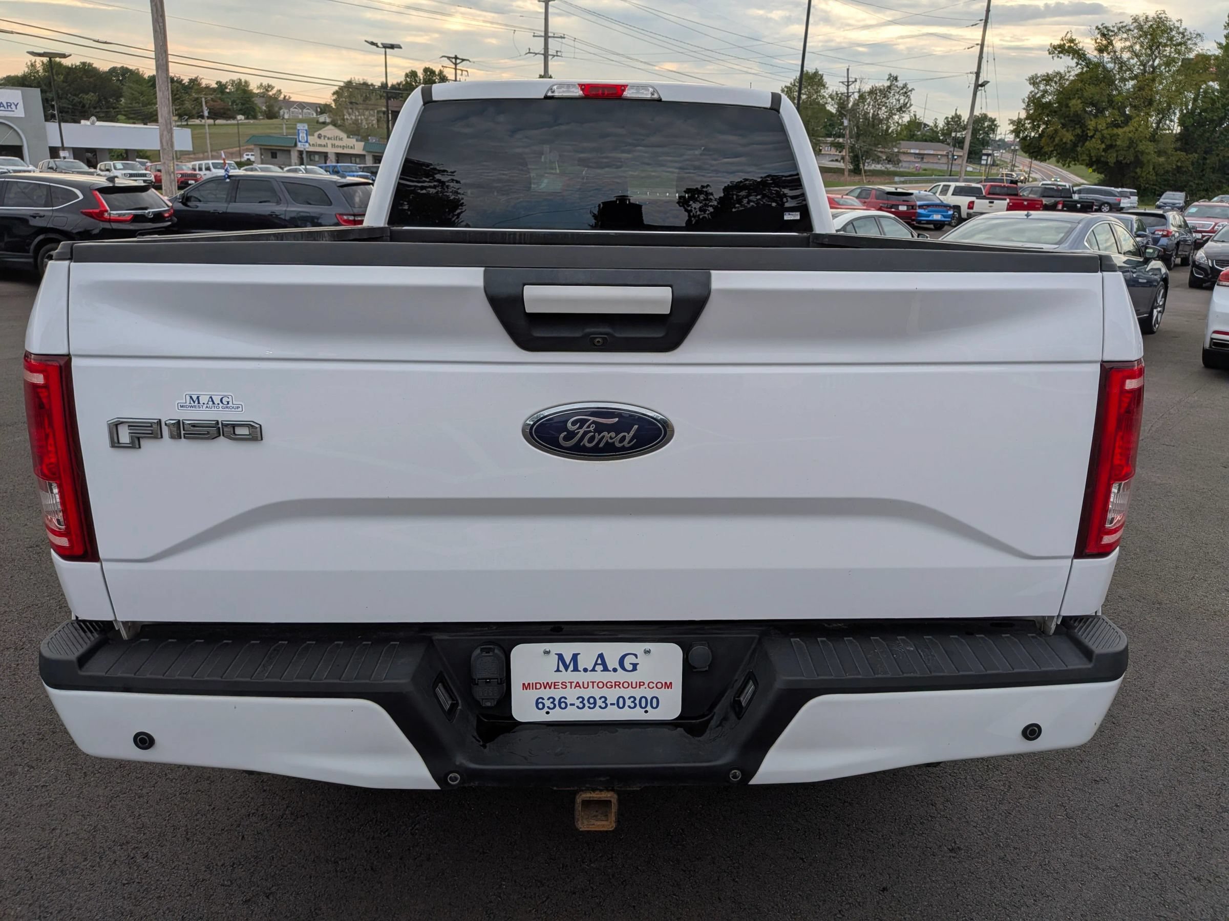 Used 2015 Ford F150 XLT w/ Equipment Group 301A Mid AWD/4WD image 5