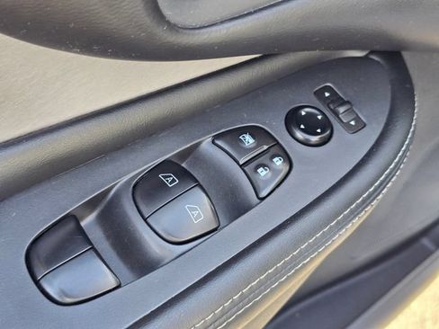 Used 2023 Nissan Murano SV AWD/4WD image 21