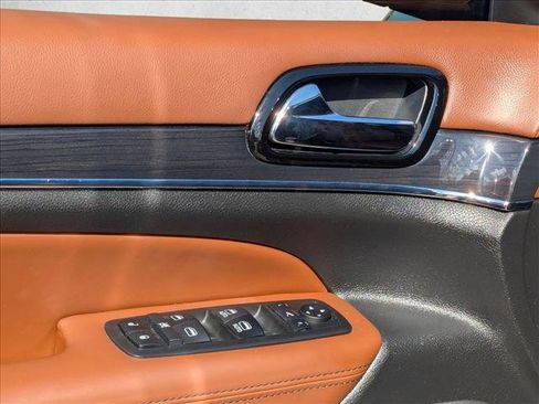 Used 2020 Jeep Grand Cherokee Overland image 8