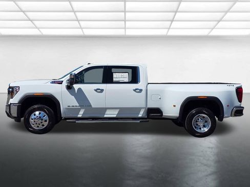 New 2026 GMC Sierra 3500 SLT w/ SLT Premium Package image 17