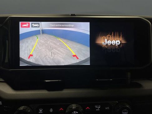 Used 2024 Jeep Wrangler High Altitude image 10