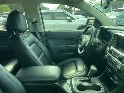 Used 2021 Chevrolet Colorado Z71 w/ Safety Package AWD/4WD image 8