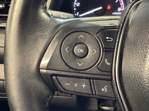 Used 2022 Toyota Camry SE image 14