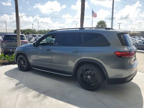 Used 2021 Mercedes-Benz GLS 450 4MATIC image 2