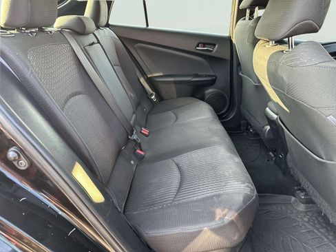 Used 2018 Toyota Prius Three FWD image 18