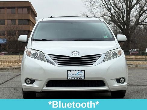Used 2015 Toyota Sienna XLE image 12