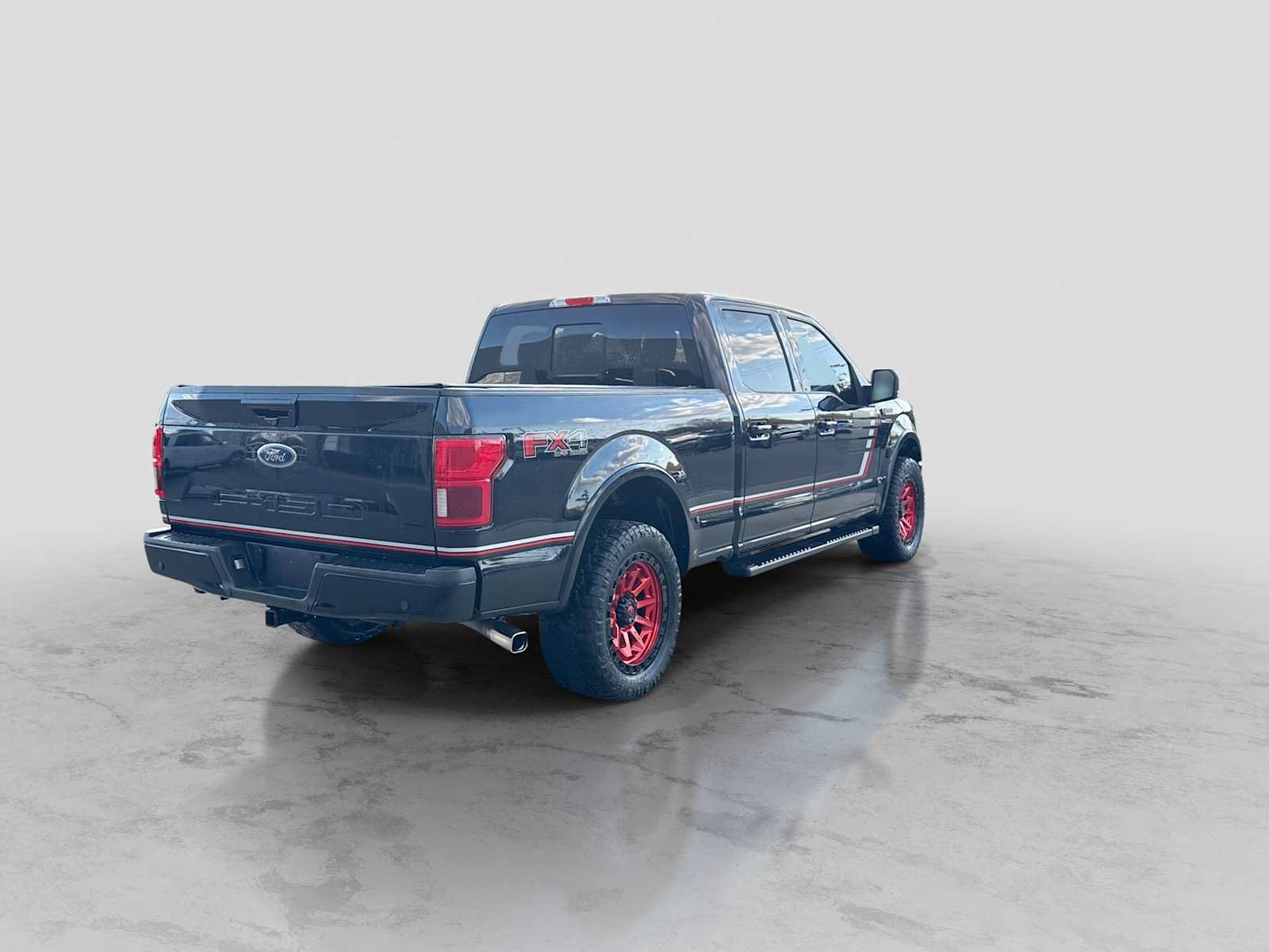 Used 2018 Ford F150 Lariat w/ Equipment Group 502A Luxury AWD/4WD image 6