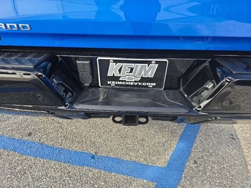 New 2025 Chevrolet Silverado EV RST image 17