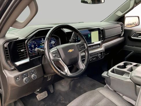 Used 2025 Chevrolet Silverado 1500 LT AWD/4WD image 15