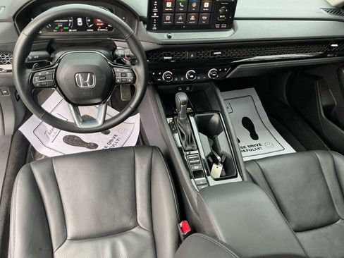 Used 2024 Honda Accord Touring image 10