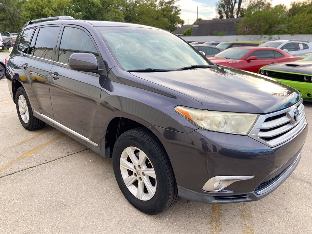 Used 2013 Toyota Highlander Plus FWD image 8