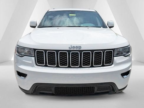 Used 2021 Jeep Grand Cherokee Laredo w/ Security & Convenience Group AWD/4WD image 2