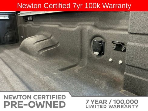 Used 2023 Nissan Frontier SV w/ Technology Package AWD/4WD image 13