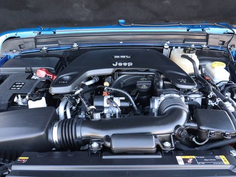 Used 2021 Jeep Wrangler Unlimited Sport image 21