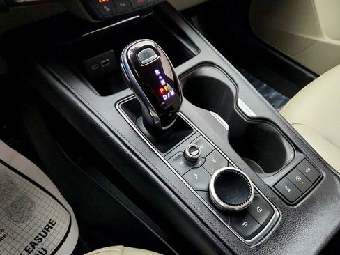 Used 2023 Cadillac XT4 Luxury w/ Cold Weather Package image 17