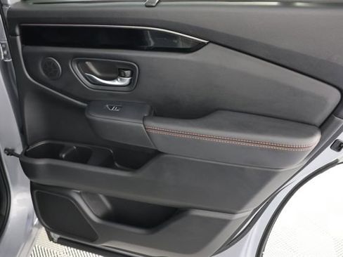 Used 2024 Honda Pilot TrailSport image 31