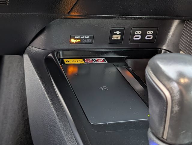 Used 2025 Toyota Camry SE FWD image 17