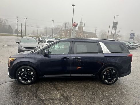 Used 2025 Kia Carnival EX image 6