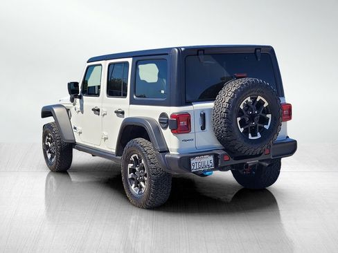 Used 2025 Jeep Wrangler Unlimited Rubicon 4xe w/ Convenience Group AWD/4WD image 6