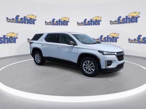 Certified 2022 Chevrolet Traverse LS AWD/4WD image 2