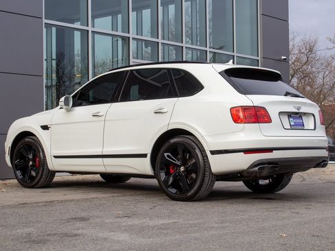 Used 2019 Bentley Bentayga image 8