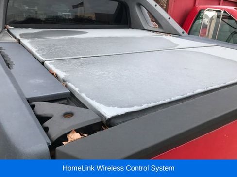 Used 2003 Chevrolet Avalanche 4x4 w/ Suspension Package, Off-Road image 6