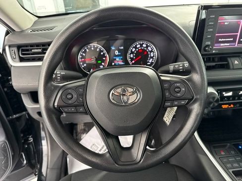 Used 2022 Toyota RAV4 LE AWD/4WD image 26
