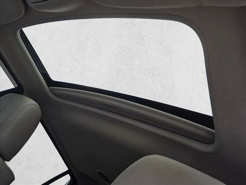 Used 2012 Lincoln Navigator 2WD image 17