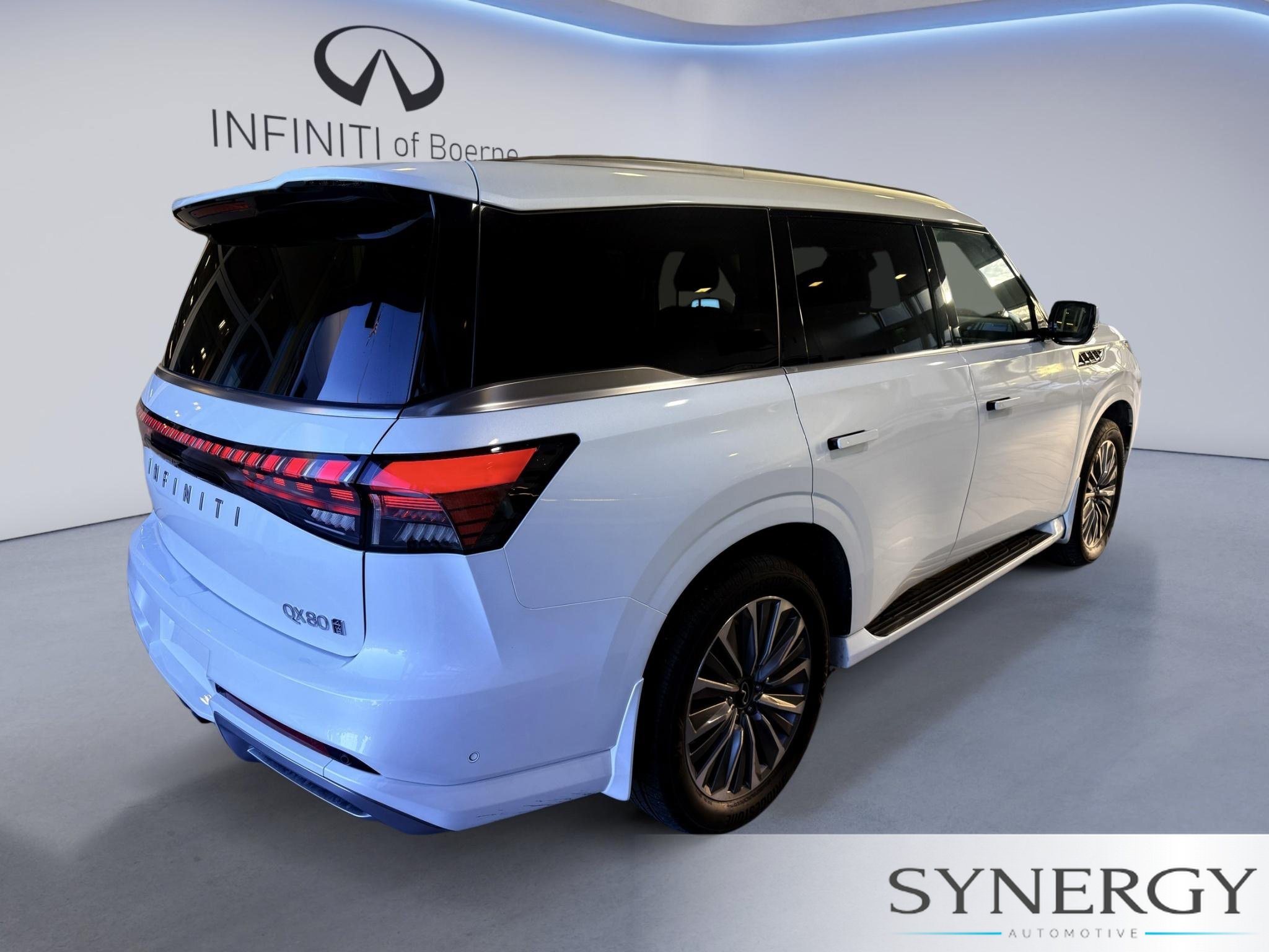 Certified 2026 INFINITI QX80 Luxe w/ Cargo Package AWD/4WD image 5