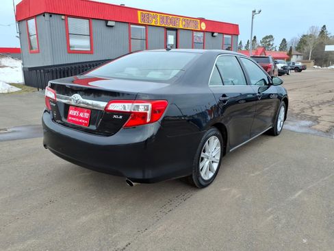 Used 2012 Toyota Camry XLE w/ Leather Pkg image 6