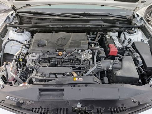 Used 2024 Toyota Camry SE image 37