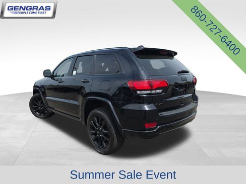Used 2022 Jeep Grand Cherokee Laredo X AWD/4WD image 7