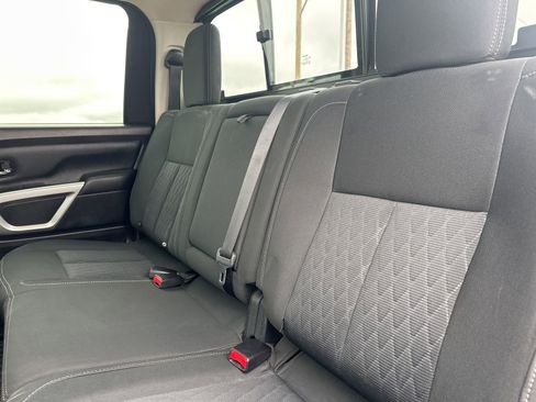 Used 2017 Nissan Titan SV AWD/4WD image 23