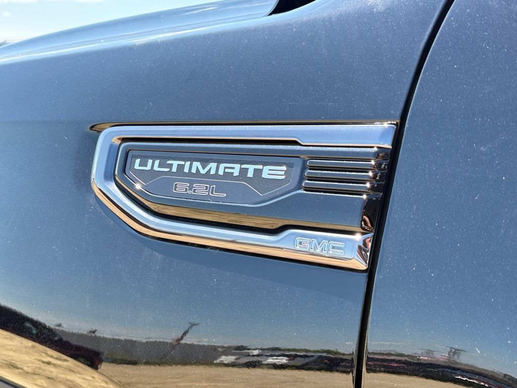 New 2026 GMC Sierra 1500 Denali Ultimate w/ LPO, Black Badging Package AWD/4WD image 39