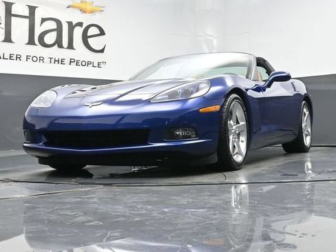 Used 2005 Chevrolet Corvette Coupe w/ Preferred Equipment Group RWD image 4