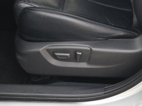 Used 2023 Mitsubishi Eclipse Cross SE image 16