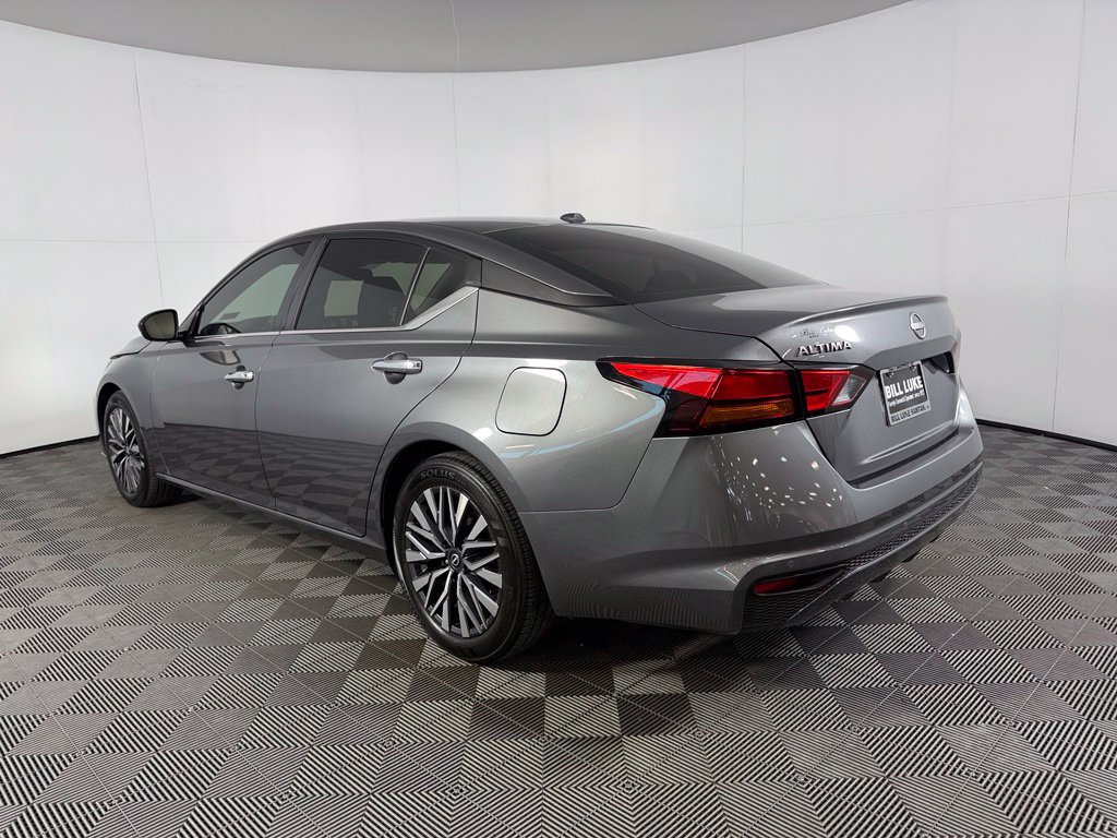 Used 2025 Nissan Altima 2.5 SV FWD image 5