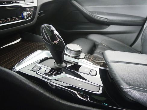 Used 2019 BMW 530i xDrive w/ Convenience Package AWD/4WD image 22