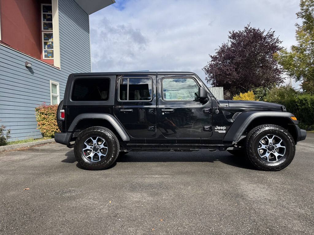 Used 2020 Jeep Wrangler Unlimited Sport S AWD/4WD image 2