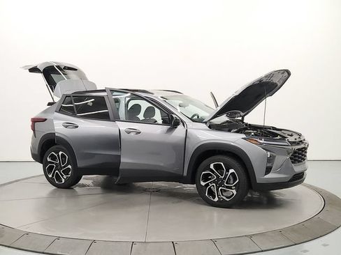 New 2026 Chevrolet Trax RS w/ Driver Confidence Package FWD image 16