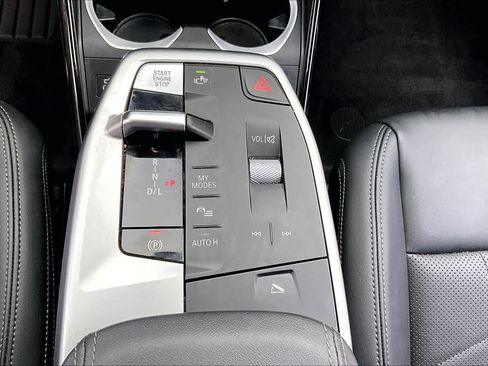 Used 2025 BMW X1 xDrive28i image 33