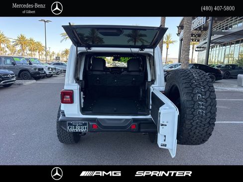 Used 2022 Jeep Wrangler Unlimited Sahara w/ LED Lighting Group AWD/4WD image 5