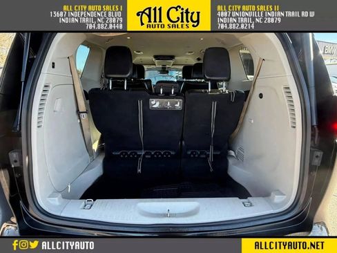 Used 2020 Chrysler Voyager Lxi FWD image 31