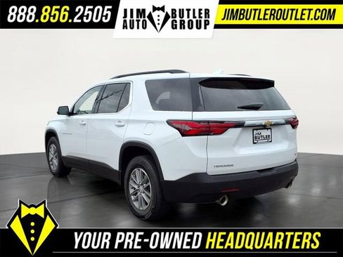 Used 2023 Chevrolet Traverse LT image 2