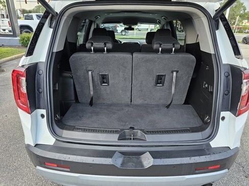Used 2020 GMC Acadia SLE w/ Driver Convenience Package image 30