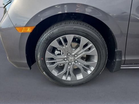 New 2026 Honda Odyssey Touring image 10